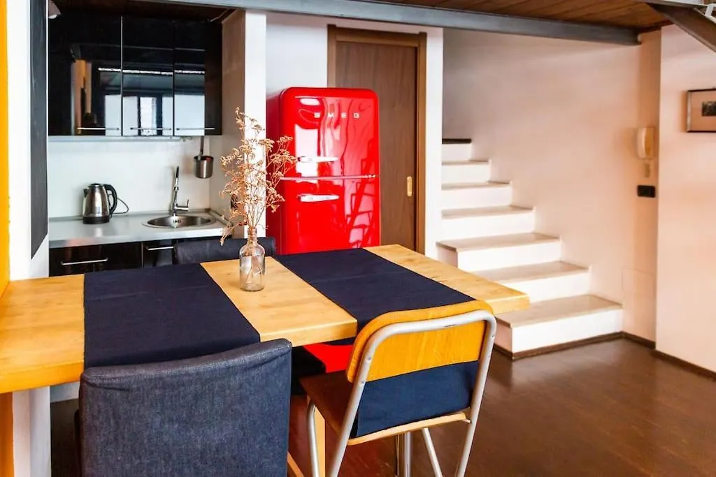 2 Min Da Porta Genova - Elegante Bilocale Apartment Milan
