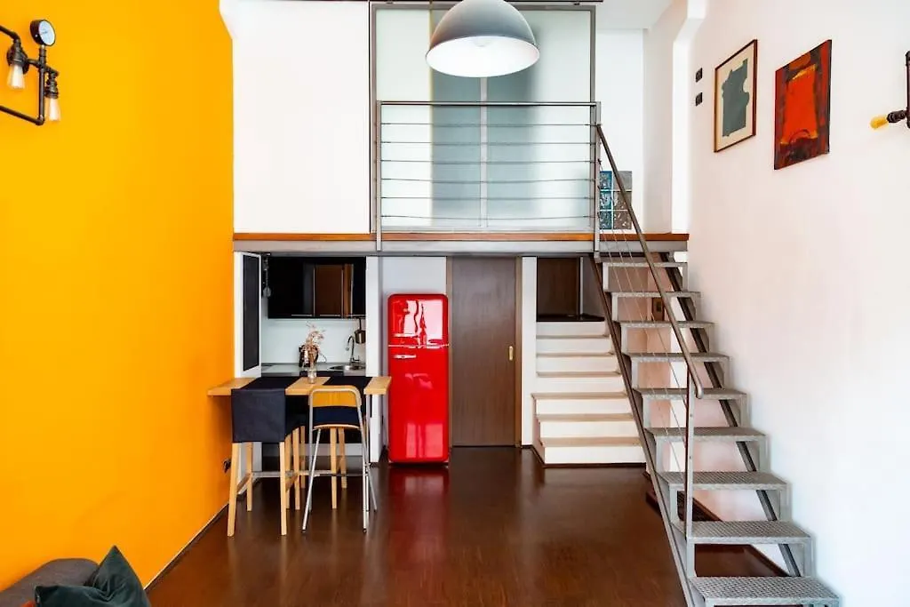 2 Min Da Porta Genova - Elegante Bilocale Apartment Milan