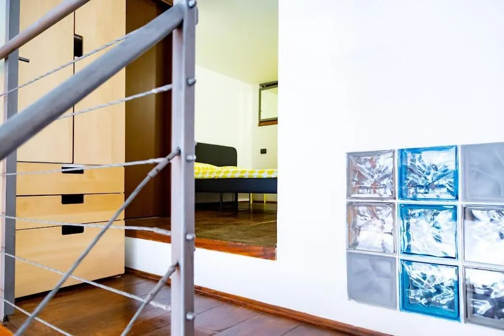 2 Min Da Porta Genova - Elegante Bilocale Apartment Milan